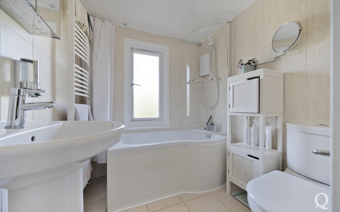 Ruins Barn Road, Tunstall, Sittingbourne, Kent, ME10, 6677, image-7 - Quealy & Co