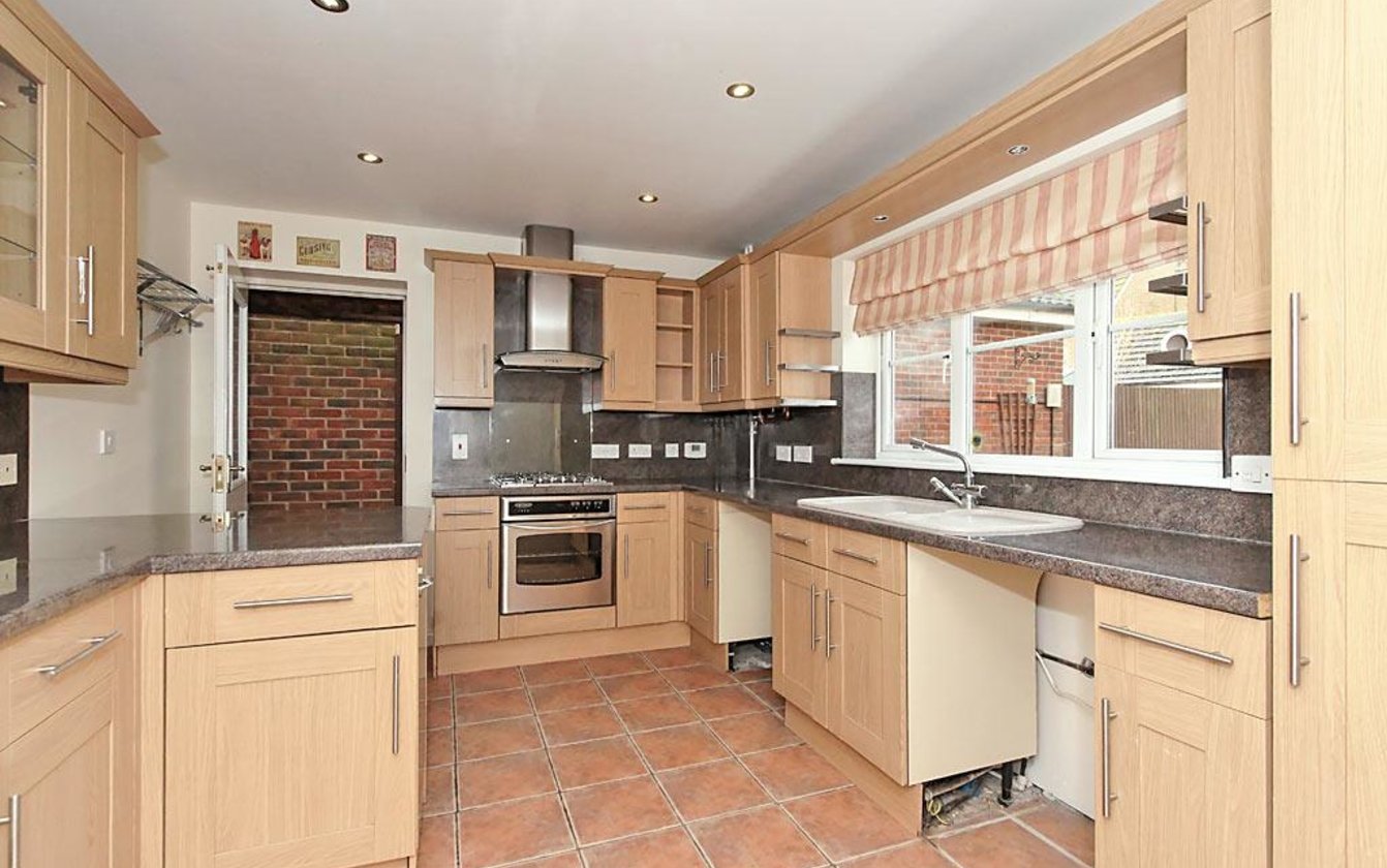 Stangate Drive, Iwade, Sittingbourne, Kent, ME9, 675, image-2 - Quealy & Co