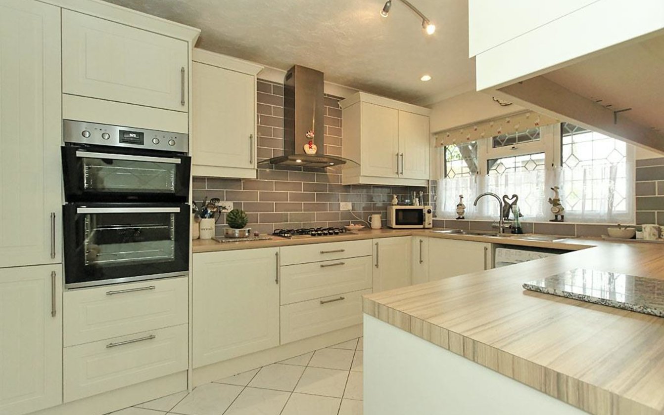 Fallowfield, Sittingbourne, Kent, ME10, 677, image-2 - Quealy & Co
