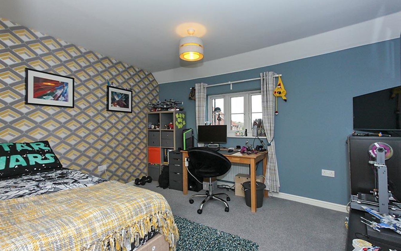 3 Bedroom house for sale in Holly Blue Drive, Iwade, Sittingbourne