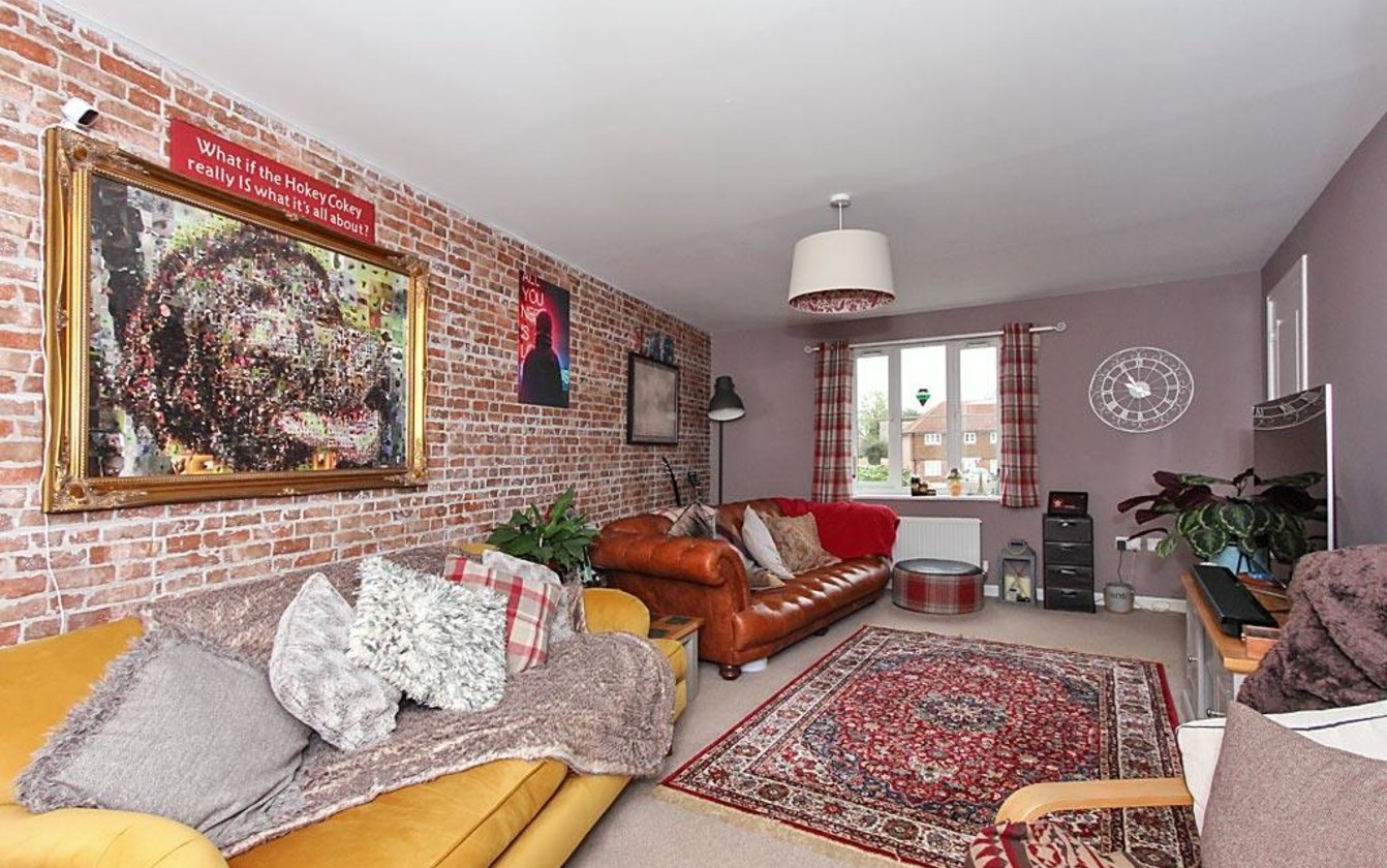 3 Bedroom house for sale in Holly Blue Drive, Iwade, Sittingbourne