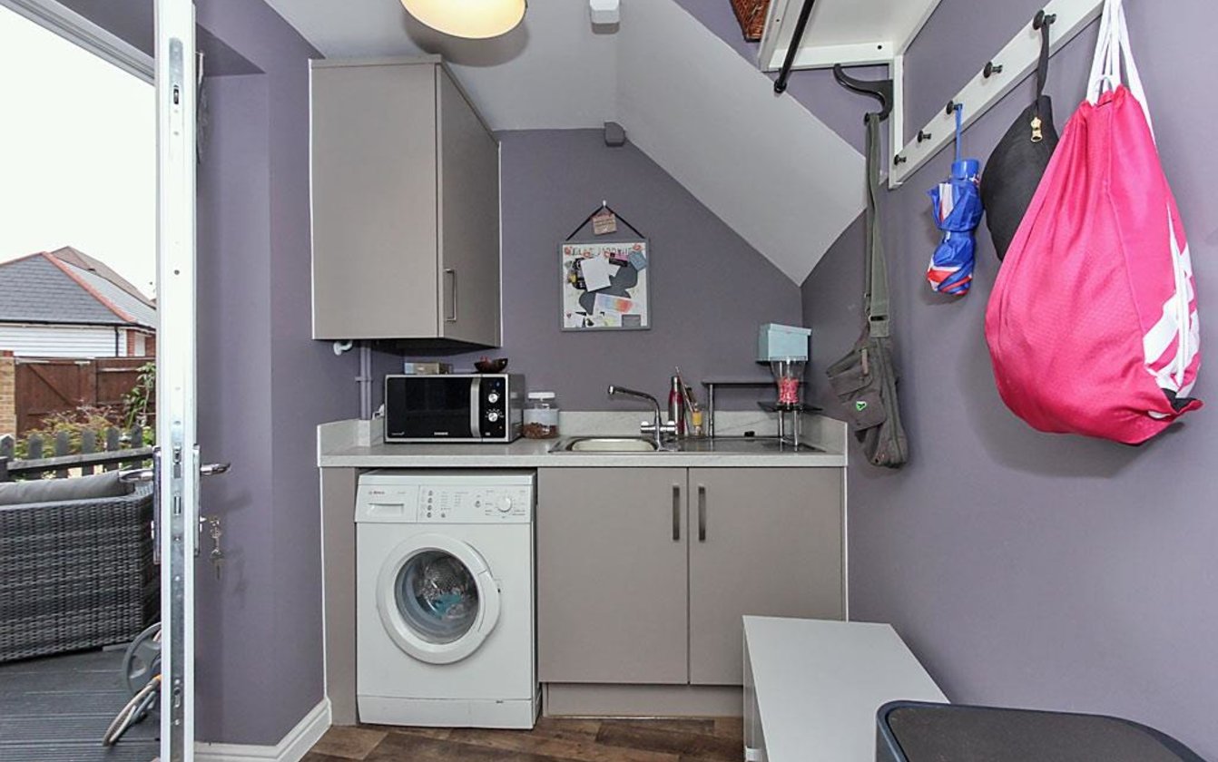 3 Bedroom house for sale in Holly Blue Drive, Iwade, Sittingbourne