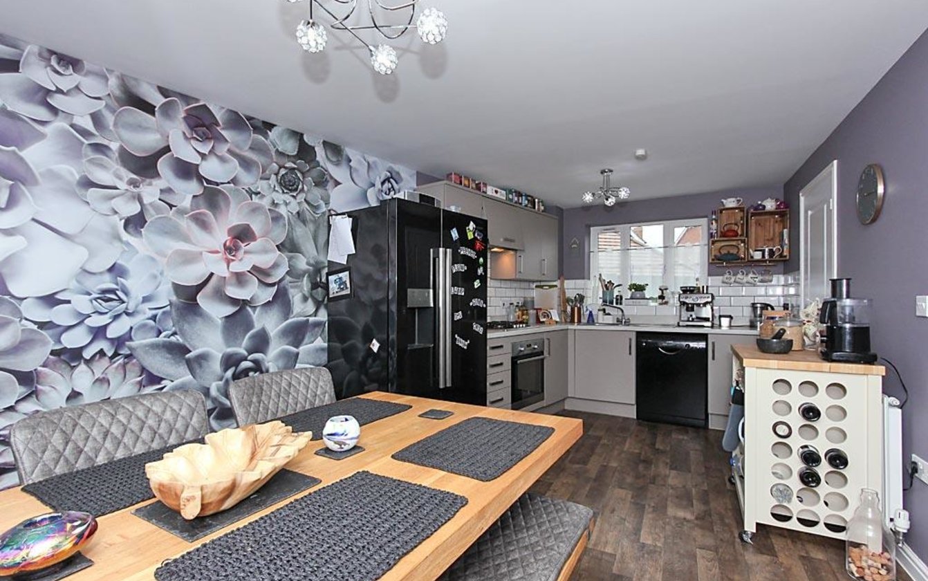 3 Bedroom house for sale in Holly Blue Drive, Iwade, Sittingbourne