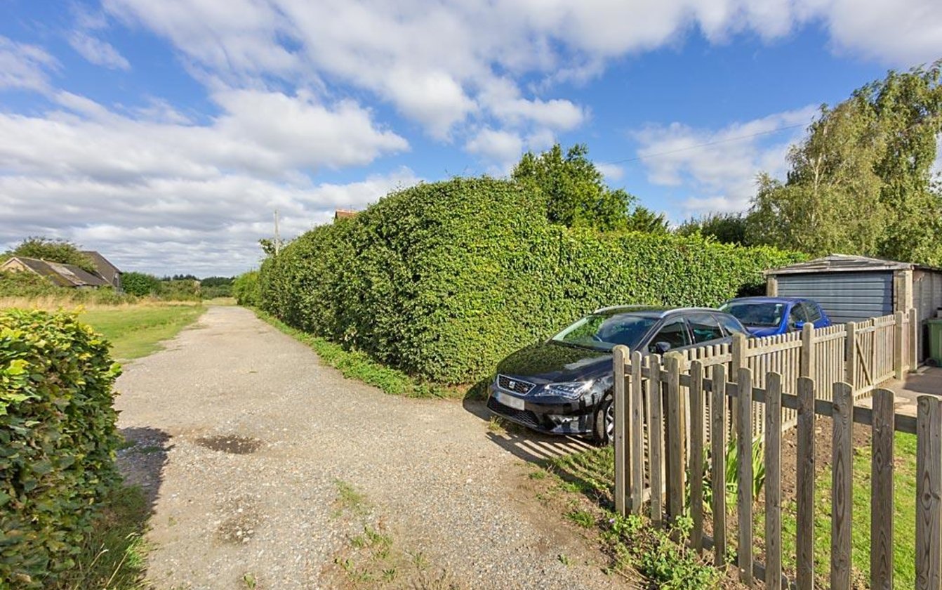 3 Bedroom house for sale in London Road, Newington, Sittingbourne, Kent