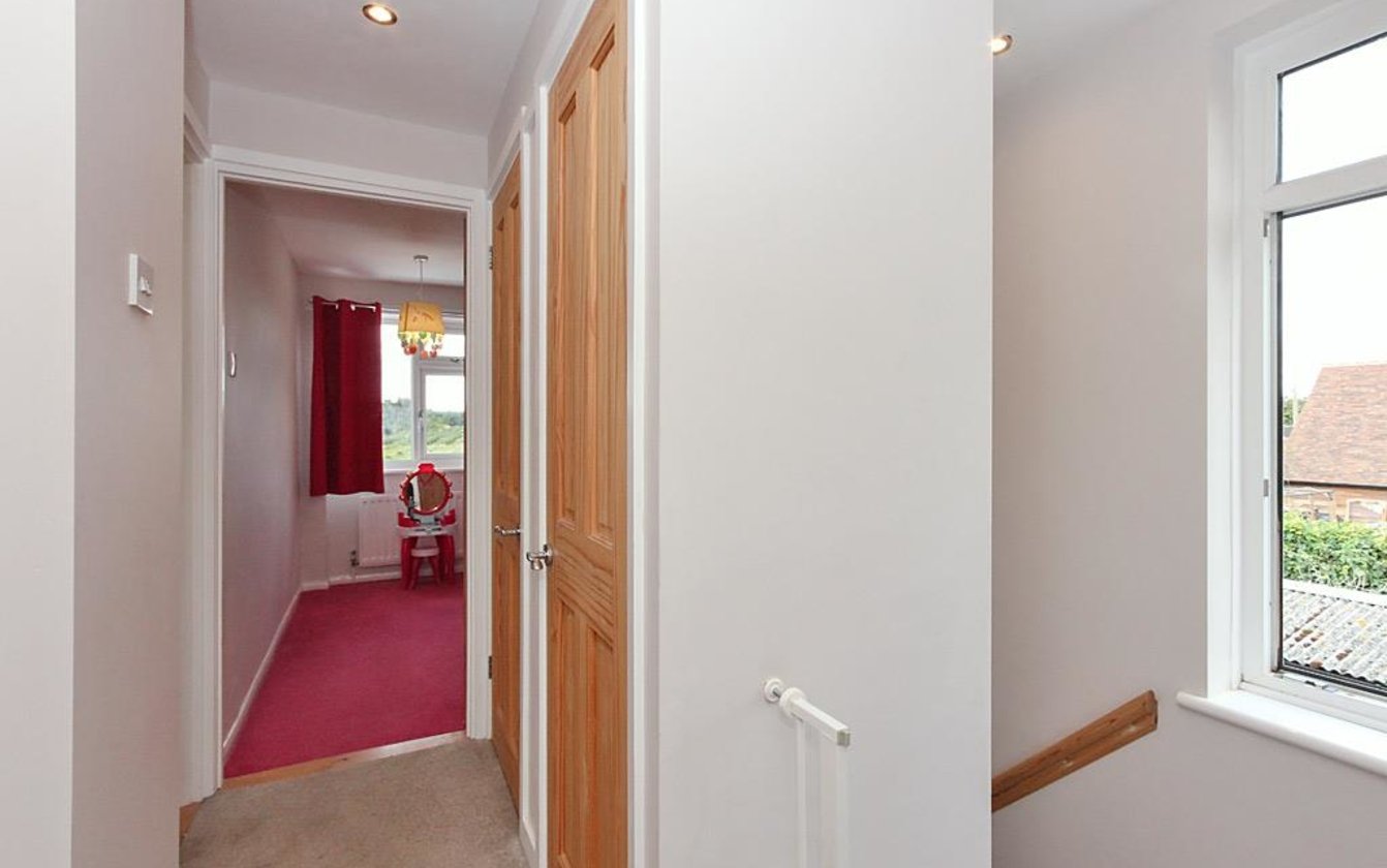 3 Bedroom house for sale in London Road, Newington, Sittingbourne, Kent