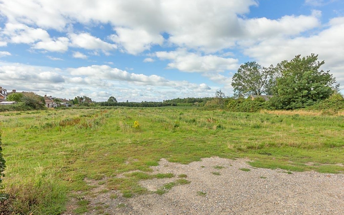 3 Bedroom house for sale in London Road, Newington, Sittingbourne, Kent