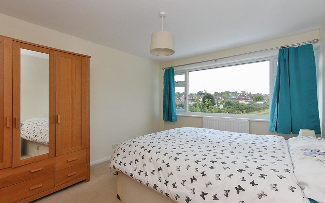 3 Bedroom house for sale in London Road, Newington, Sittingbourne, Kent