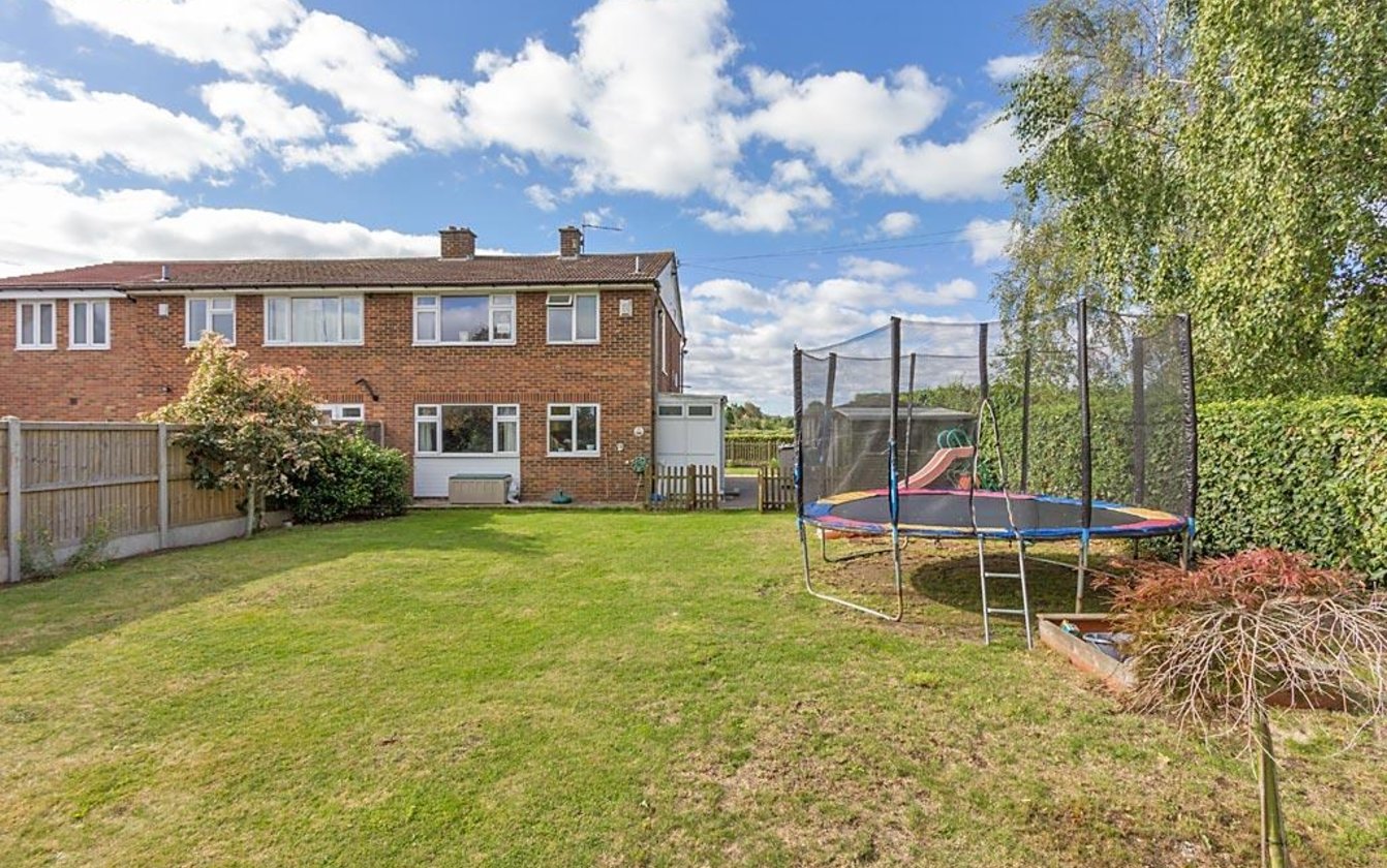 3 Bedroom house for sale in London Road, Newington, Sittingbourne, Kent