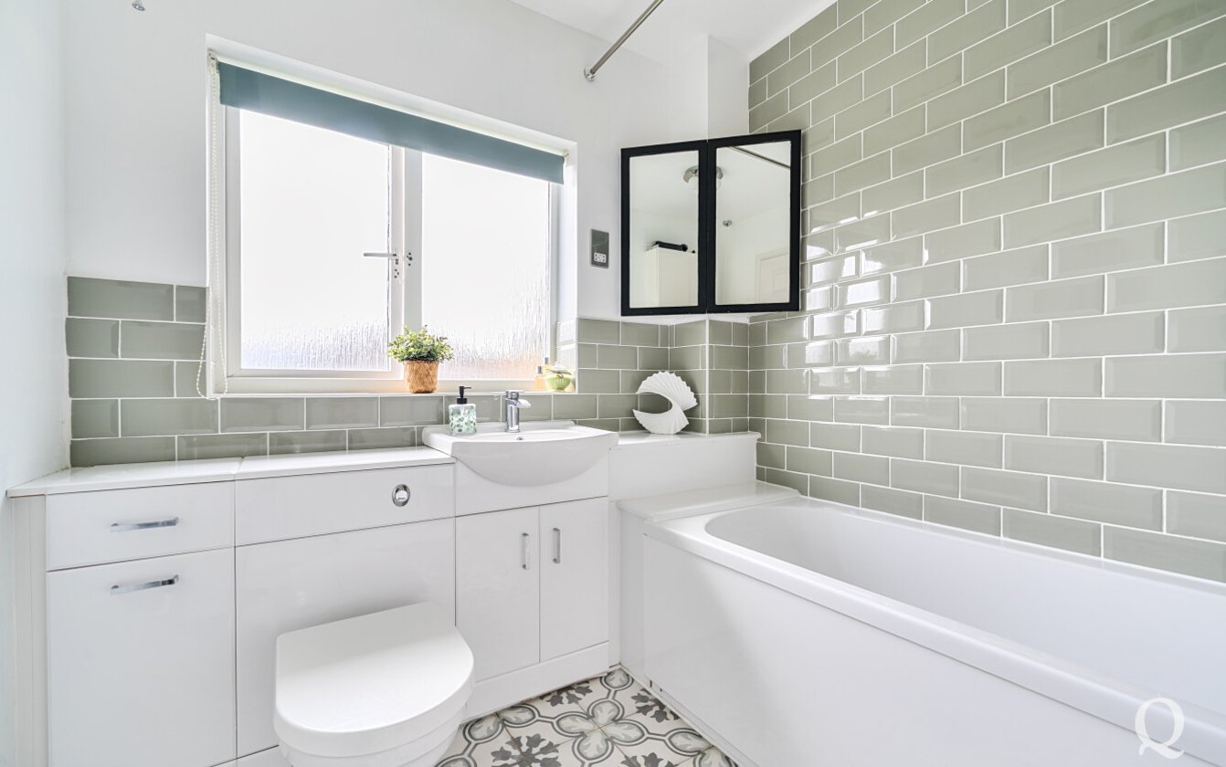 Sandstone Drive, Kemsley, Sittingbourne, Kent, ME10, 6812, image-5 - Quealy & Co