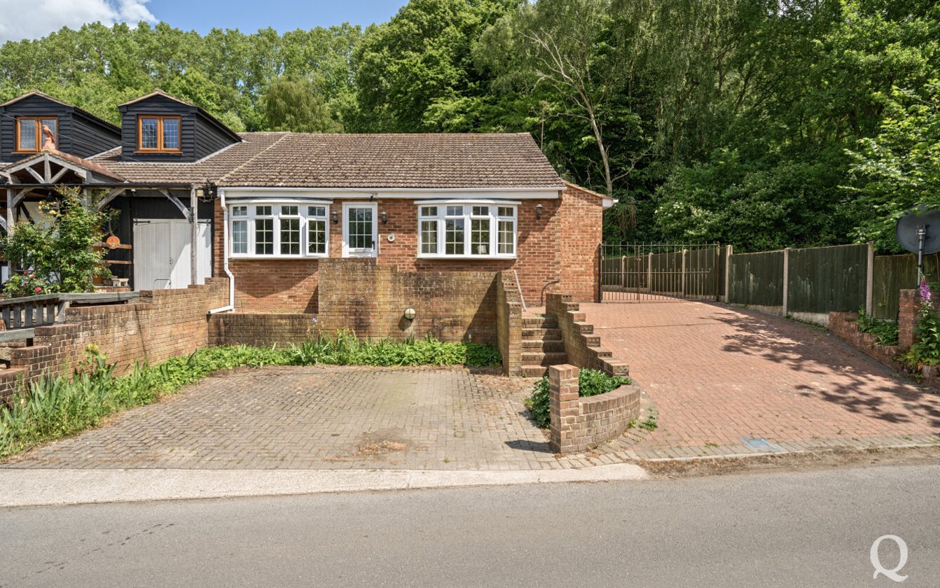 Highsted Valley, Rodmersham, Sittingbourne, Kent, ME9, 6820, image-1 - Quealy & Co