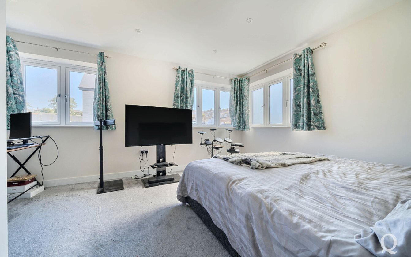 Queen Bertha Drive, Minster on Sea, Sheerness, Kent, ME12, 6857, image-21 - Quealy & Co