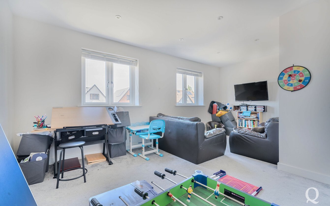 Queen Bertha Drive, Minster on Sea, Sheerness, Kent, ME12, 6857, image-16 - Quealy & Co
