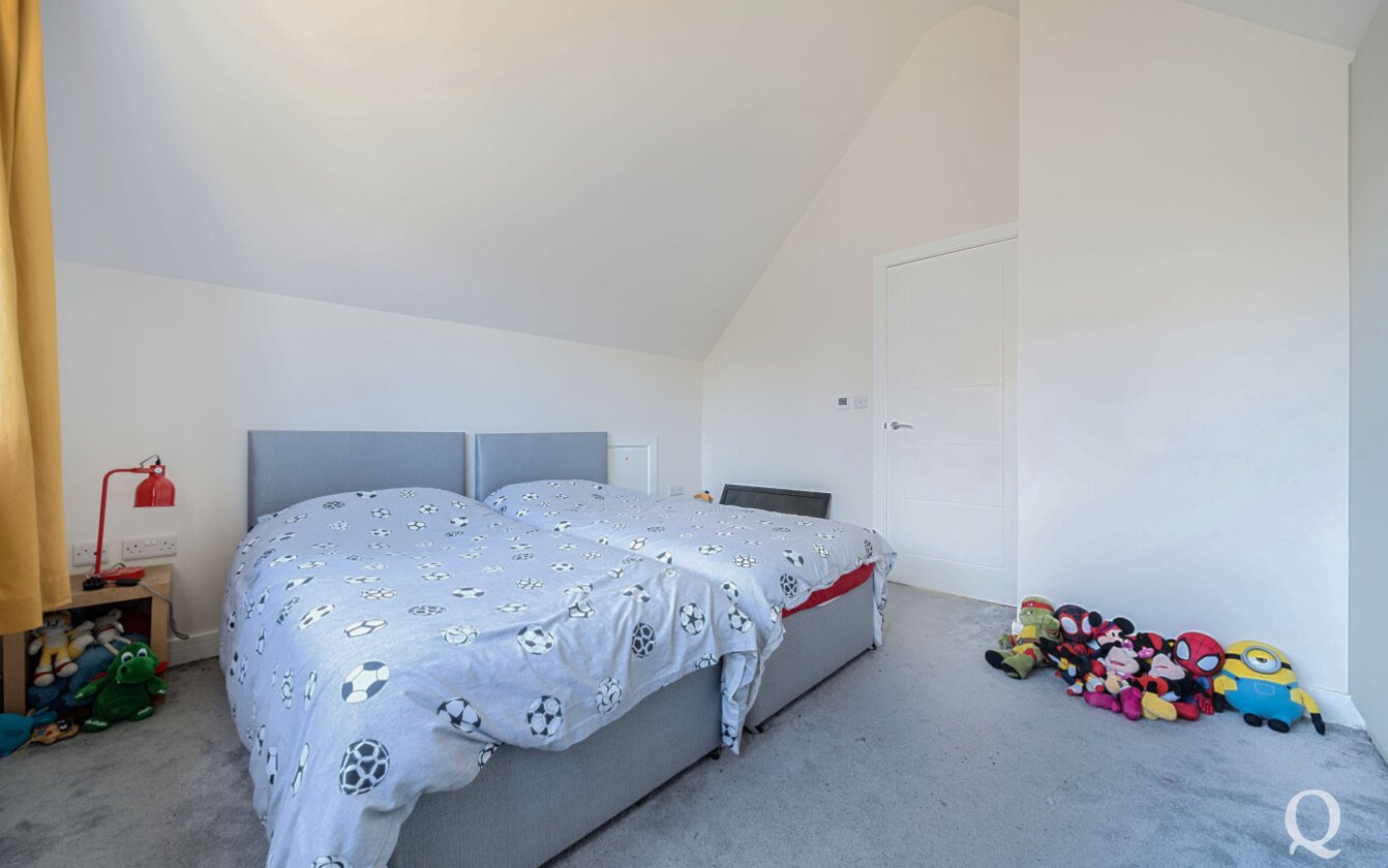 Queen Bertha Drive, Minster on Sea, Sheerness, Kent, ME12, 6857, image-20 - Quealy & Co