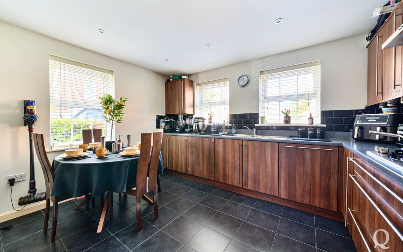 Easton Drive, Sittingbourne, Kent, ME10, 6898, image-10 - Quealy & Co