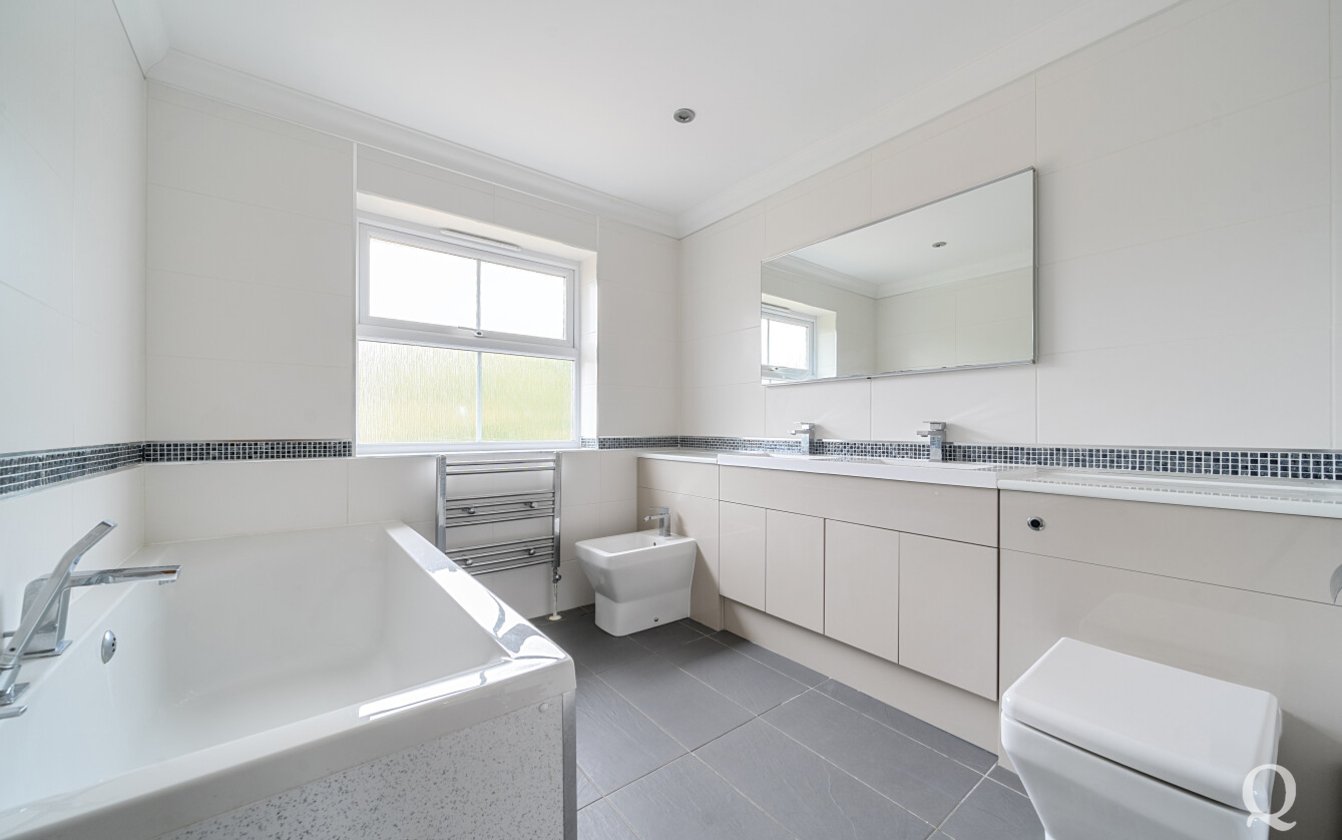 Moonfleet Close, Kemsley, Sittingbourne, Kent, ME10, 6927, image-4 - Quealy & Co