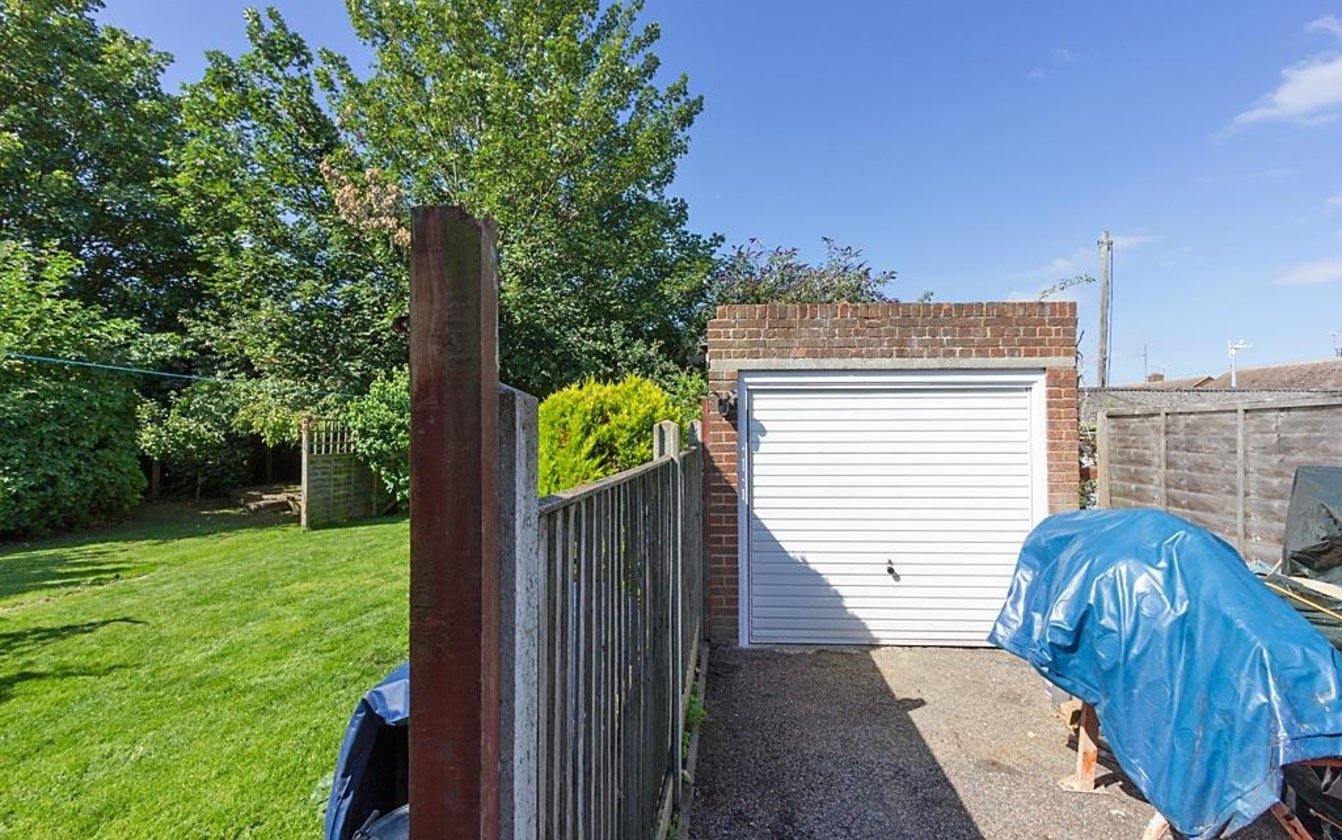 Beechwood Avenue, Milton Regis, Sittingbourne, Kent, ME10, 697, image-20 - Quealy & Co