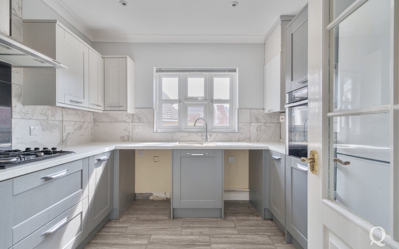 Sharfleet Crescent, Iwade, Sittingbourne, Kent, ME9, 6991, image-13 - Quealy & Co