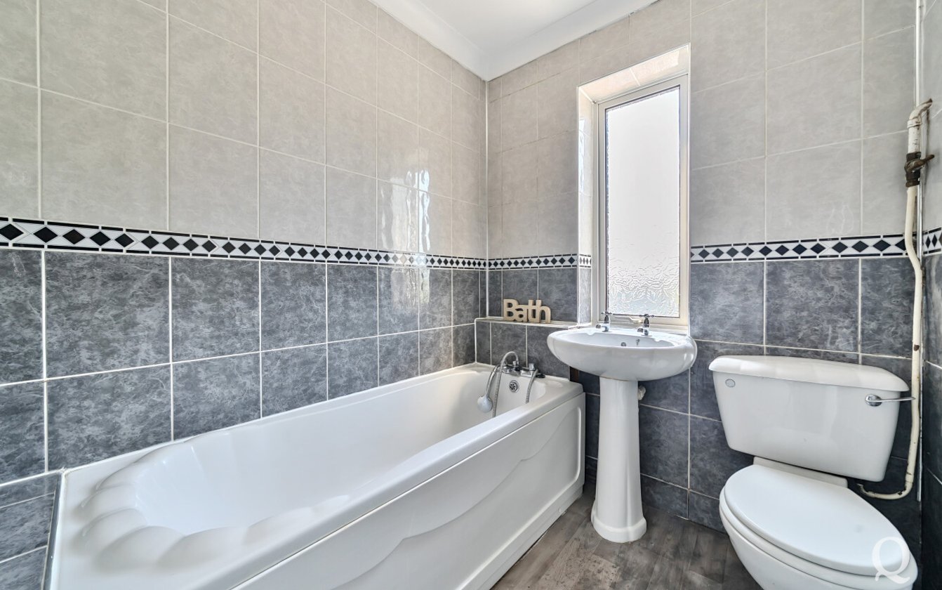 Bramblefield Lane, Kemsley, Sittingbourne, Kent, ME10, 7011, image-7 - Quealy & Co