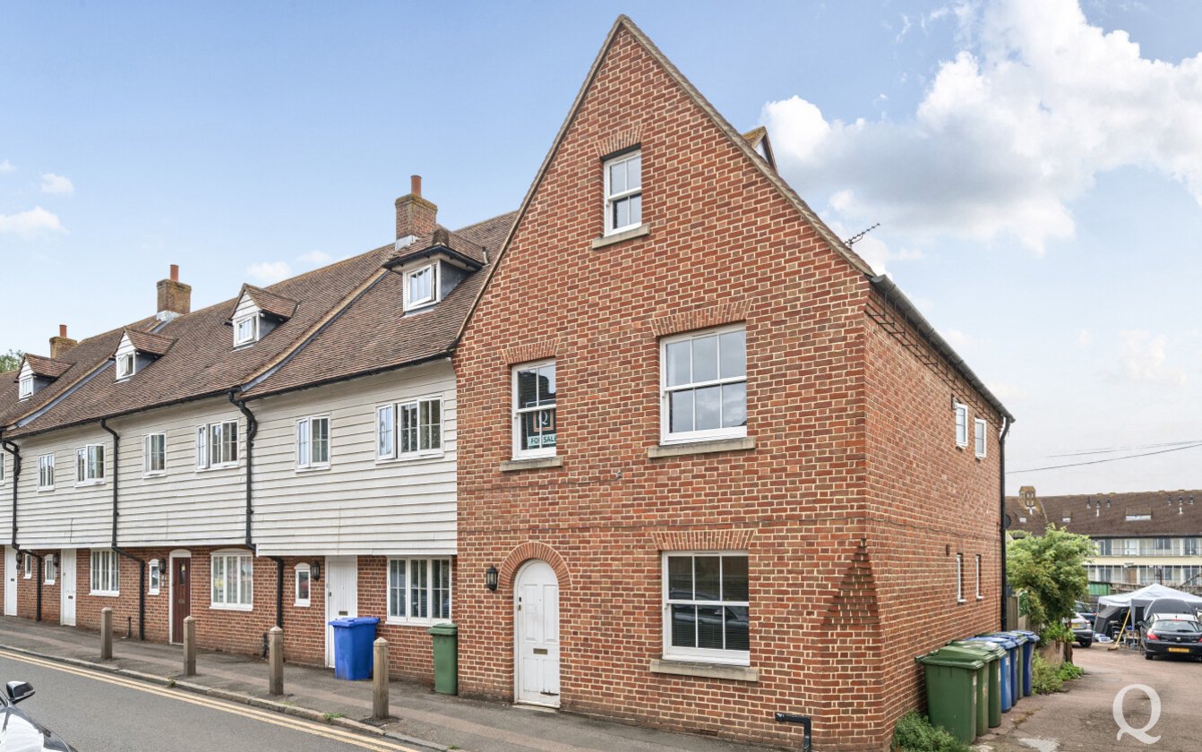 Crown Road, Sittingbourne, Kent, ME10, 7030, image-1 - Quealy & Co