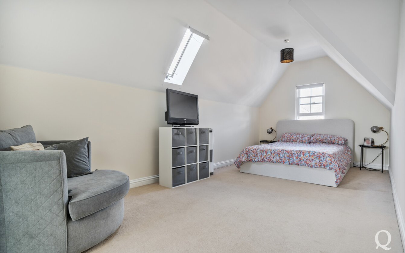 Crown Road, Sittingbourne, Kent, ME10, 7030, image-2 - Quealy & Co