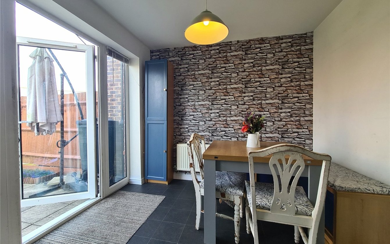 Holly Blue Drive, Iwade, Sittingbourne, Kent, ME9, 7119, image-4 - Quealy & Co