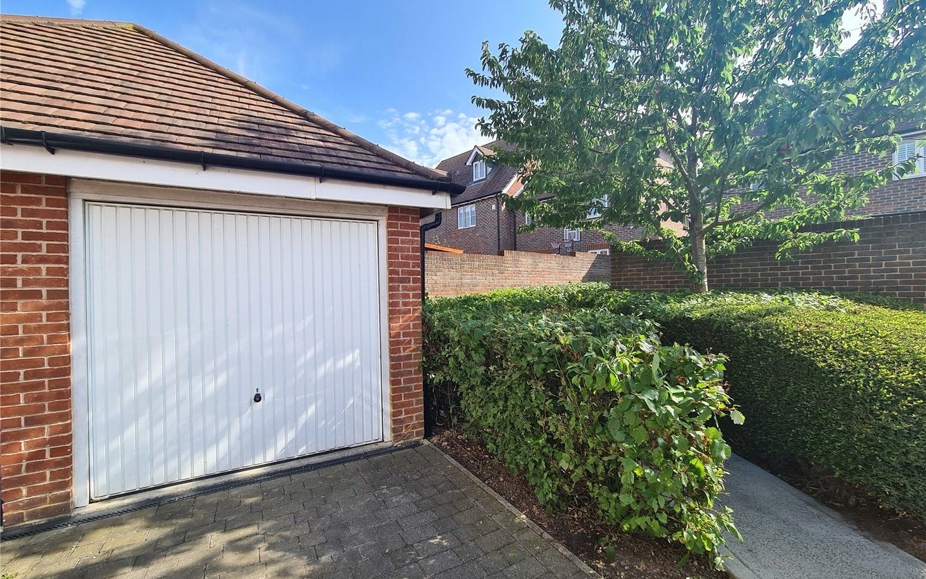 Holly Blue Drive, Iwade, Sittingbourne, Kent, ME9, 7119, image-8 - Quealy & Co