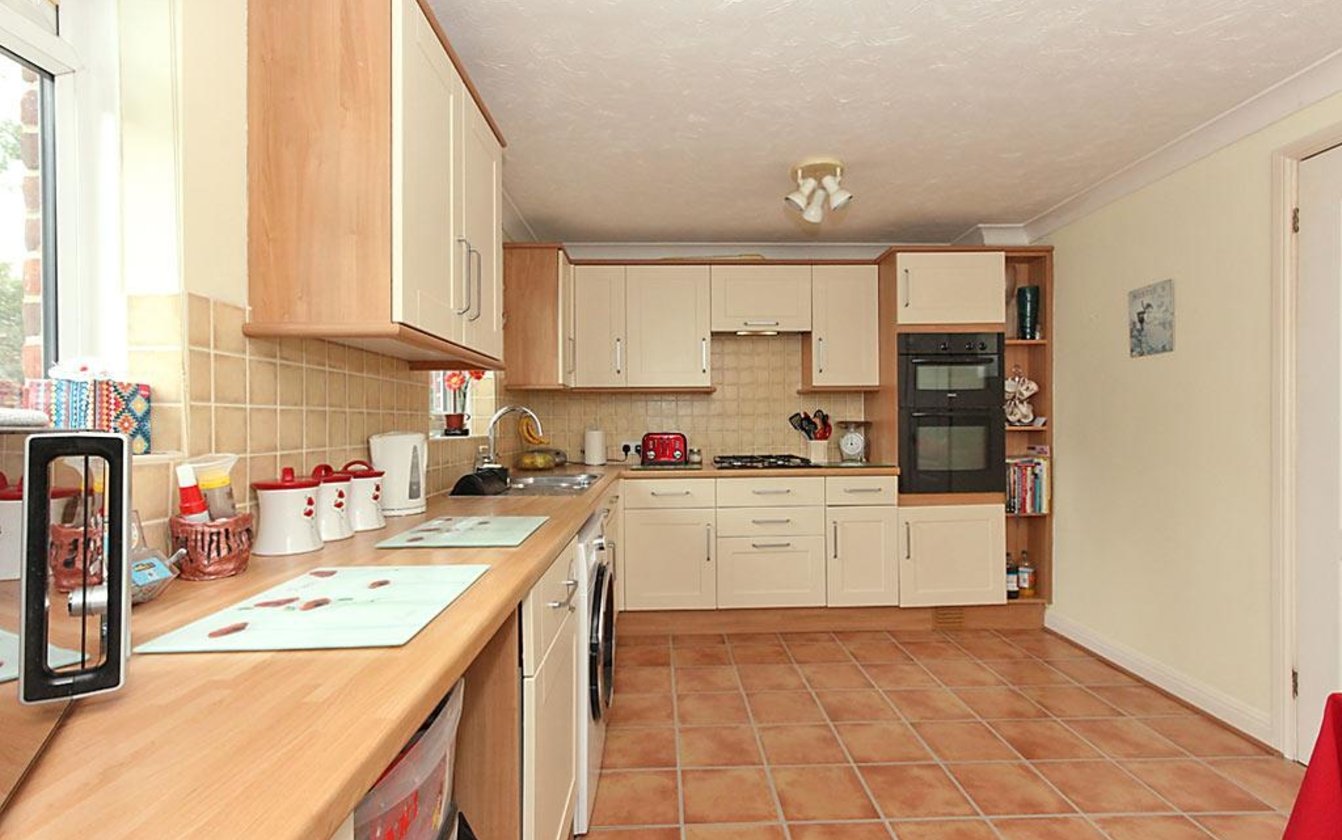 Kingfisher Close, Iwade, Sittingbourne, Kent, ME9, 714, image-2 - Quealy & Co