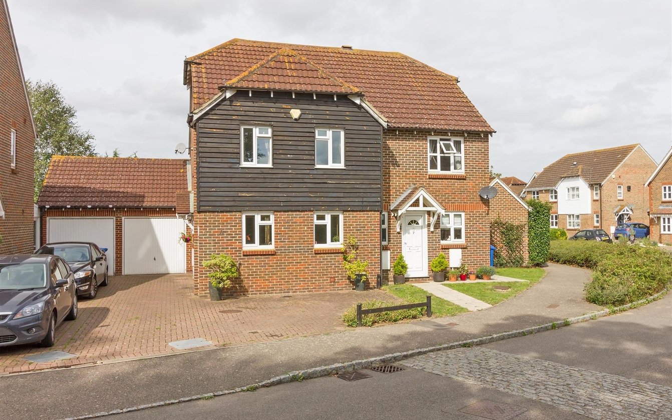 Kingfisher Close, Iwade, Sittingbourne, Kent, ME9, 714, image-1 - Quealy & Co