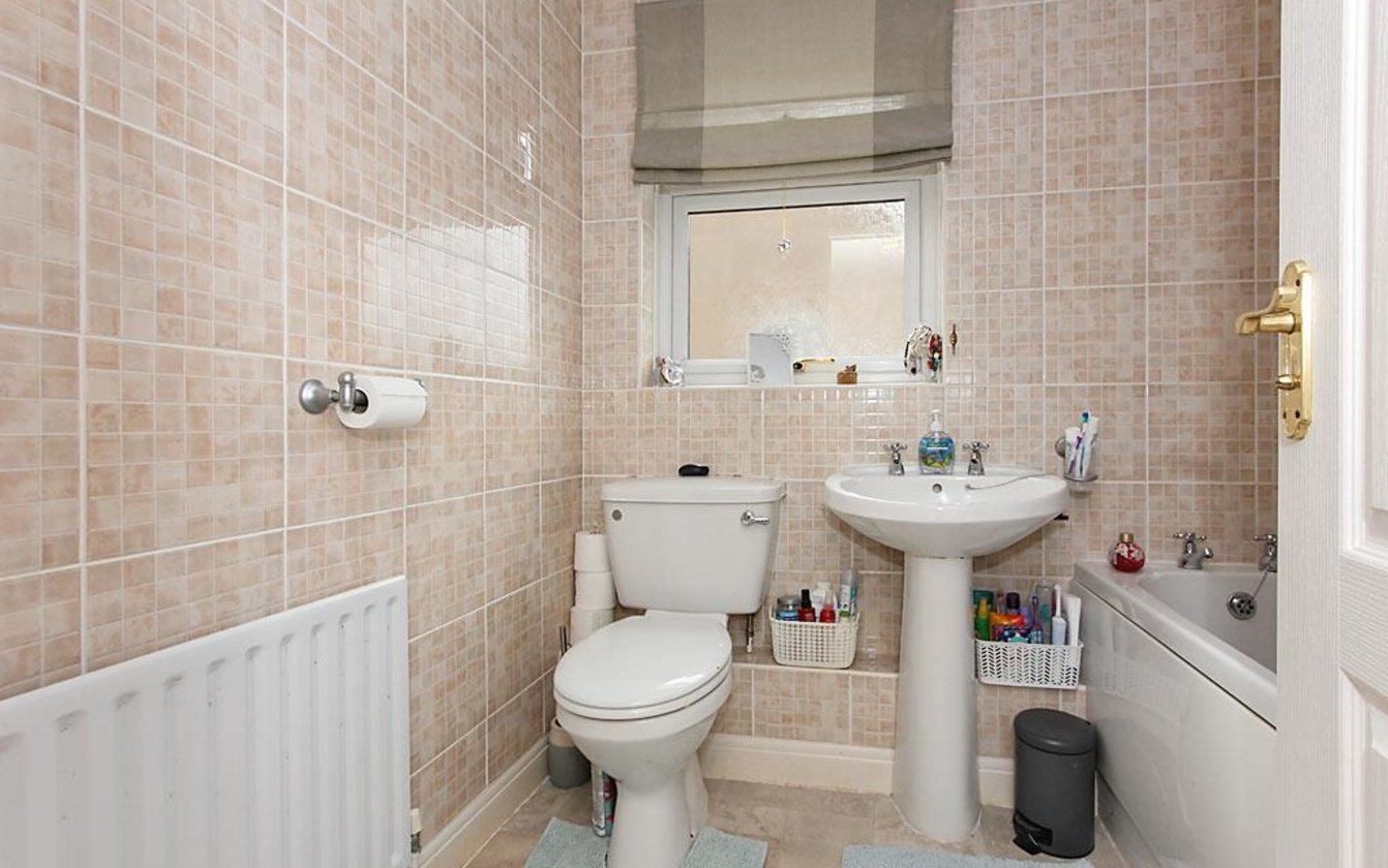 Kingfisher Close, Iwade, Sittingbourne, Kent, ME9, 714, image-5 - Quealy & Co