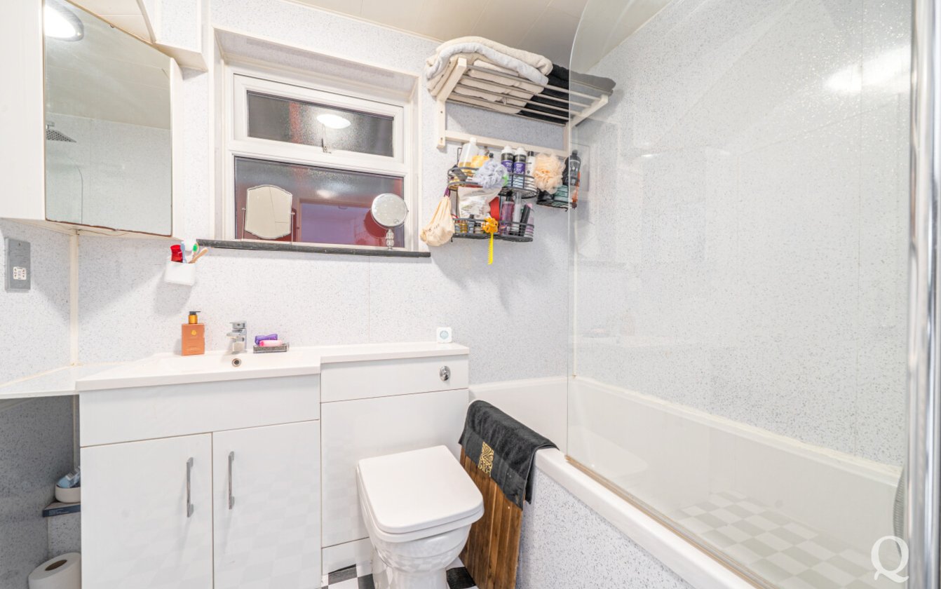 Barton Hill Drive, Minster on Sea, Sheerness, Kent, ME12, 7161, image-12 - Quealy & Co