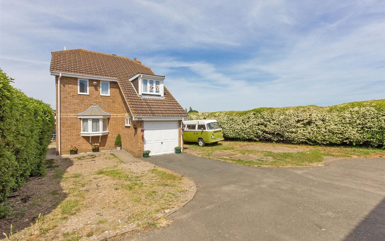Anne Boleyn Close, Eastchurch, Sheerness, Kent, ME12, 730, image-1 - Quealy & Co