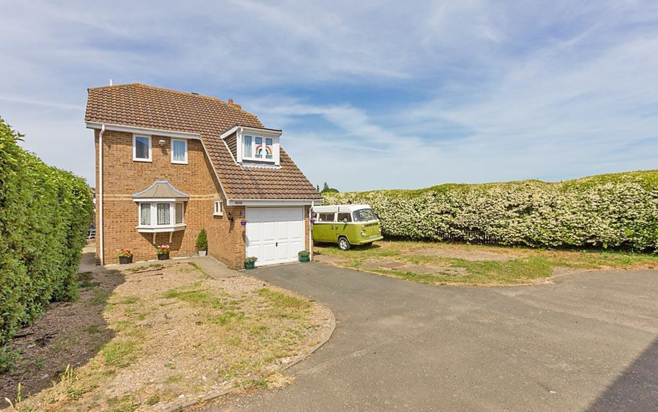 Anne Boleyn Close, Eastchurch, Sheerness, Kent, ME12, 730, image-16 - Quealy & Co