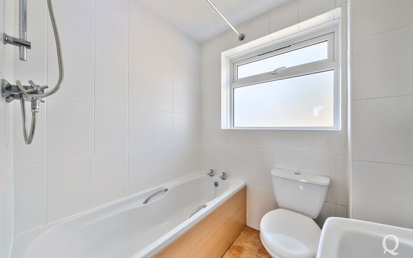 Walmer Gardens, Sittingbourne, Kent, ME10, 7326, image-8 - Quealy & Co