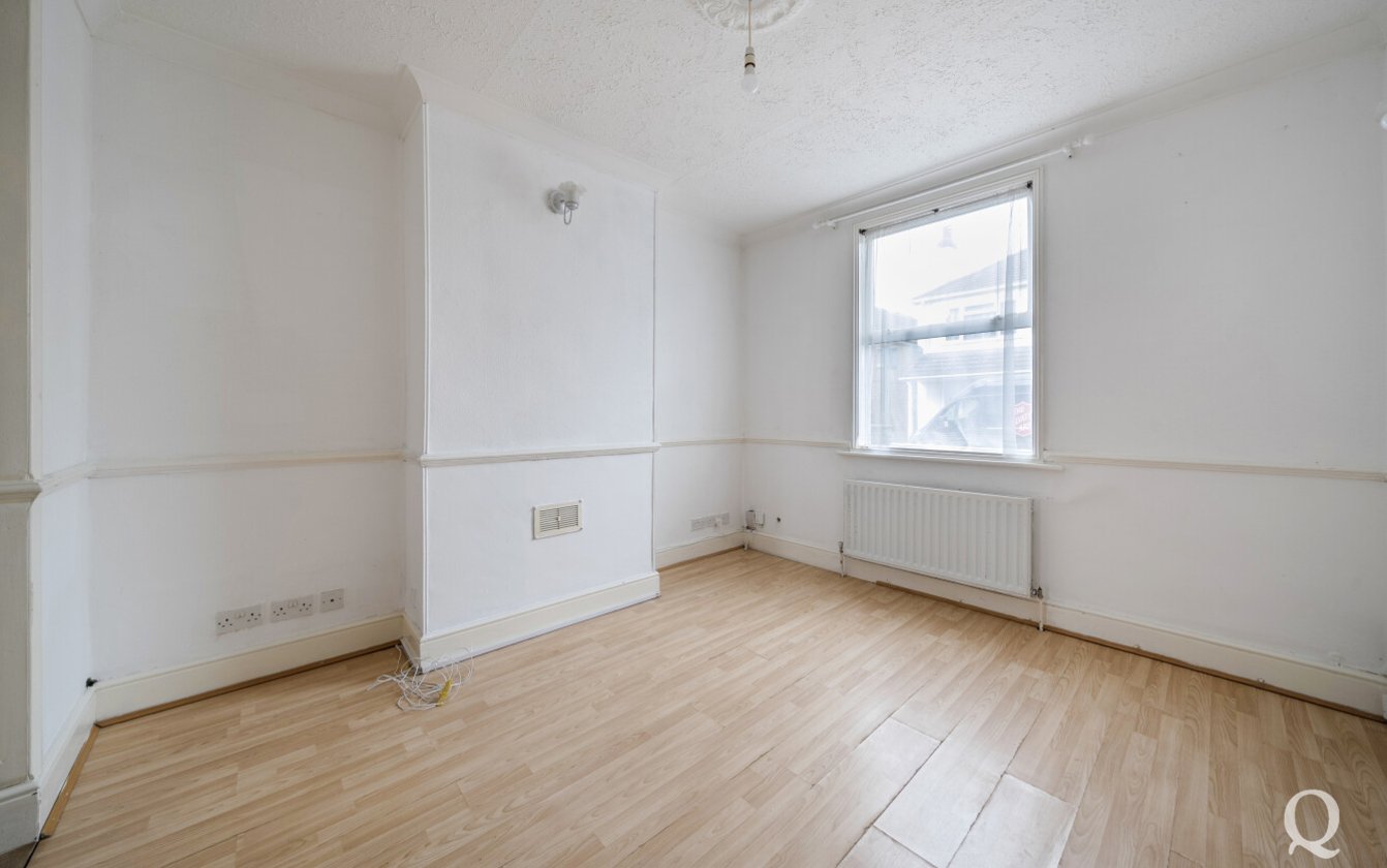 Henry Street, Rainham, Gillingham, Kent, ME8, 7458, image-4 - Quealy & Co