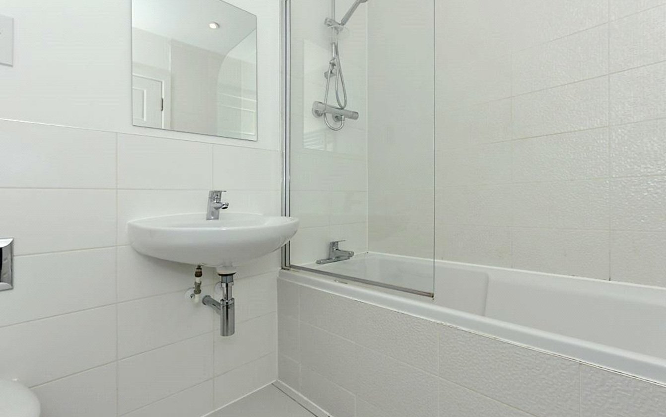 Eveas Drive, Sittingbourne, Kent, ME10, 7478, image-9 - Quealy & Co