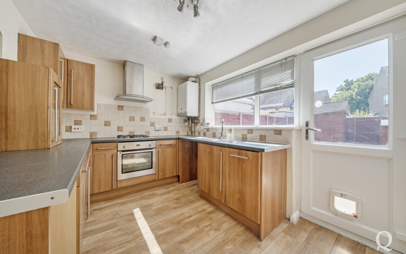 Beauvoir Drive, Kemsley, Sittingbourne, Kent, ME10, 7516, image-2 - Quealy & Co