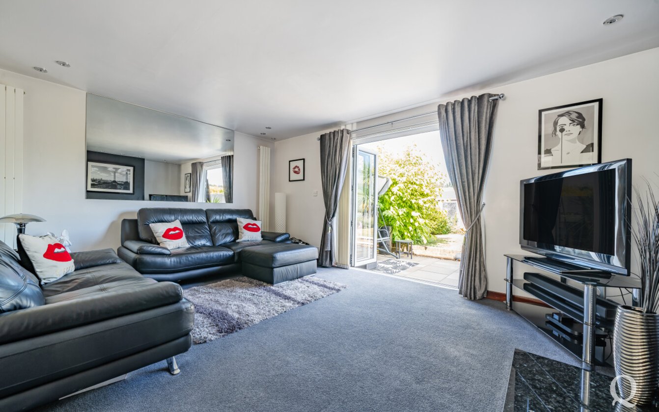 Chatsworth Drive, Sittingbourne, Kent, ME10, 7518, image-3 - Quealy & Co