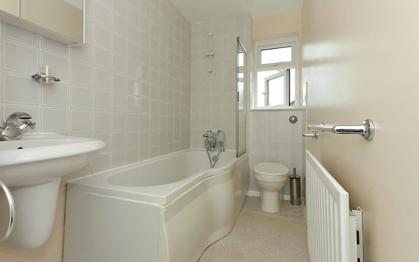 Chaffes Lane, Upchurch, Sittingbourne, Kent, ME9, 753, image-7 - Quealy & Co