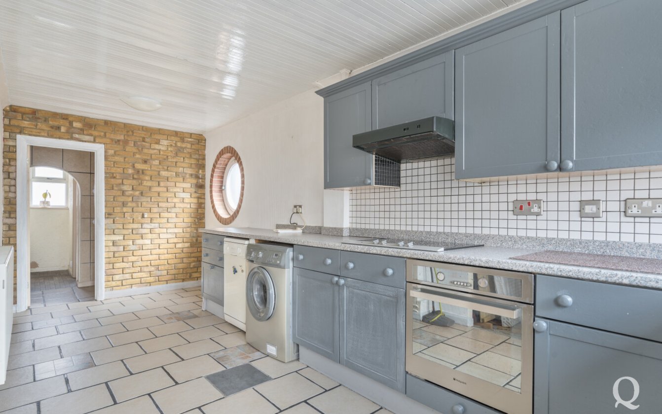 Adelaide Drive, Sittingbourne, Kent, ME10, 7545, image-3 - Quealy & Co