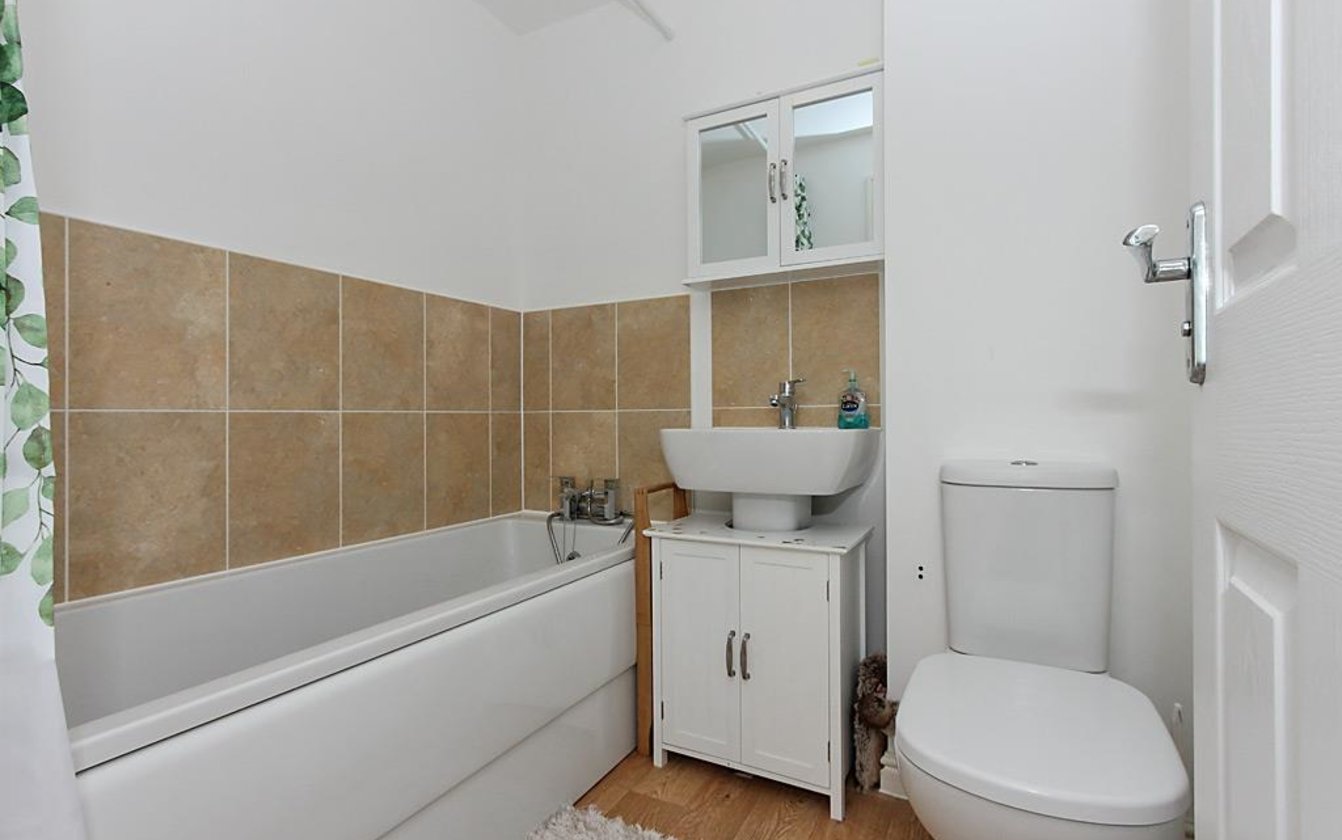 Peach Blossom Drive, Iwade, Sittingbourne, Kent, ME9, 763, image-6 - Quealy & Co