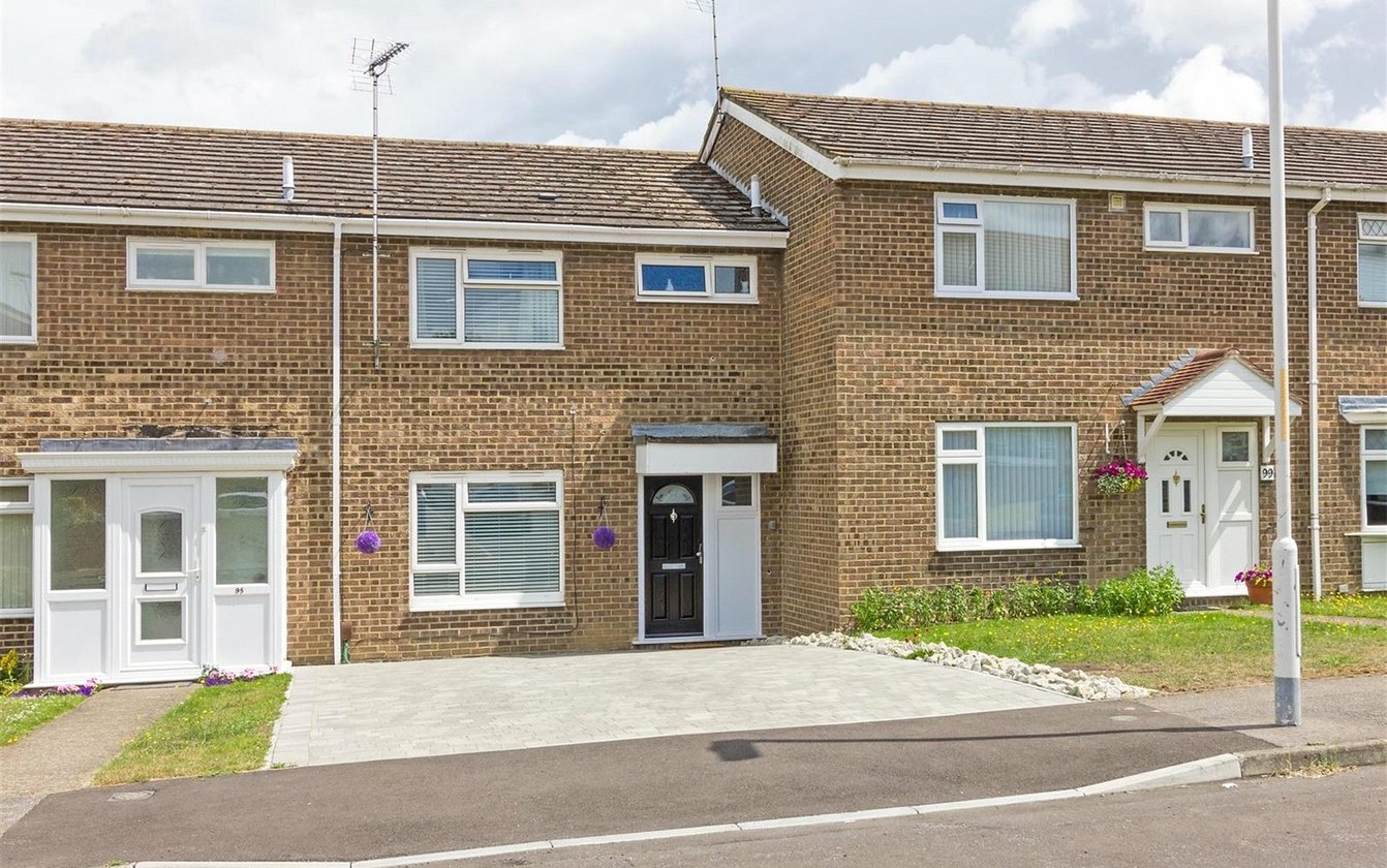 Peregrine Drive, Sittingbourne, Kent, ME10, 7730, image-1 - Quealy & Co