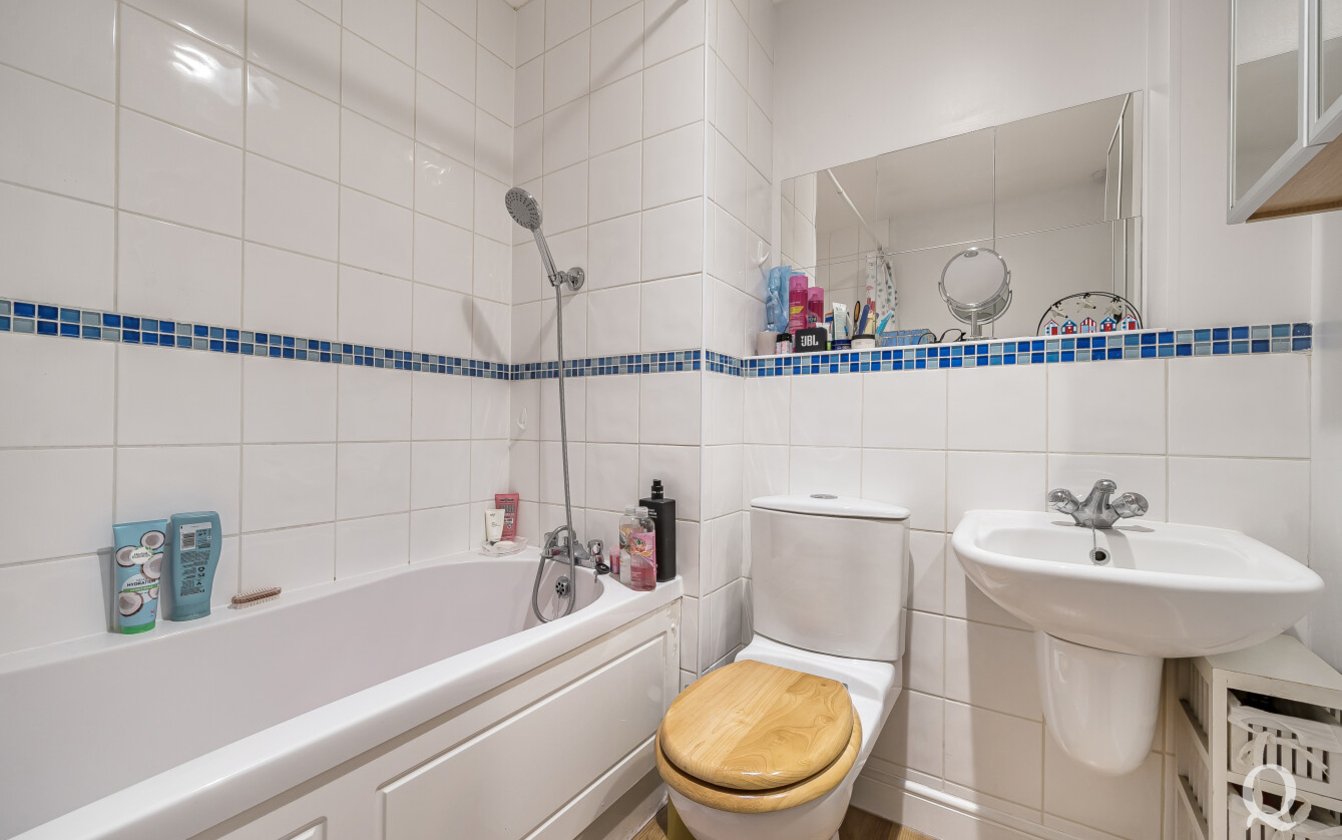 Ypres Drive, Kemsley, Sittingbourne, Kent, ME10, 7749, image-7 - Quealy & Co