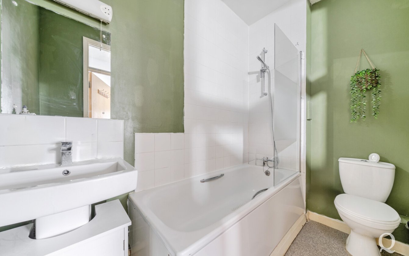 Hythe Road, Milton Regis, Sittingbourne, Kent, ME10, 7778, image-8 - Quealy & Co