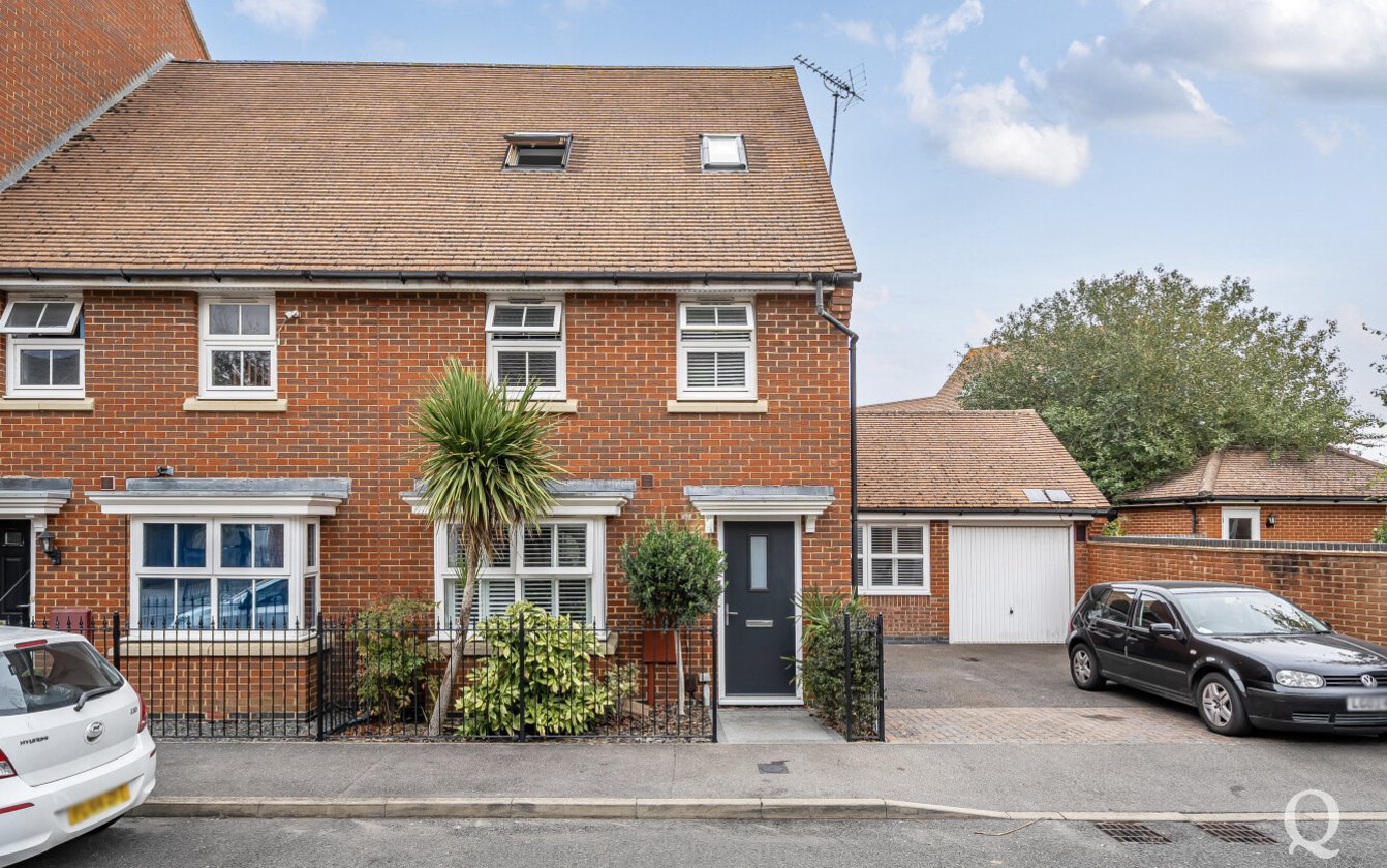 Carnation Crescent, Sittingbourne, Kent, ME10, 7784, image-23 - Quealy & Co