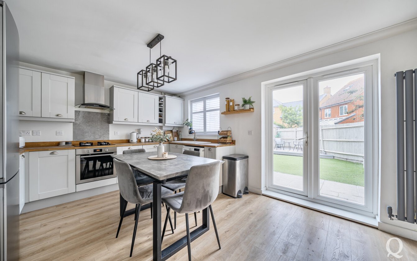 Carnation Crescent, Sittingbourne, Kent, ME10, 7784, image-2 - Quealy & Co