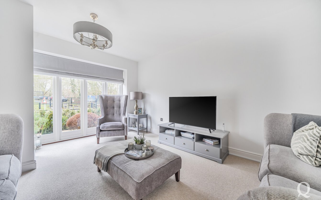 Blaxland Grange, Newington, Sittingbourne, Kent, ME9, 7828, image-6 - Quealy & Co