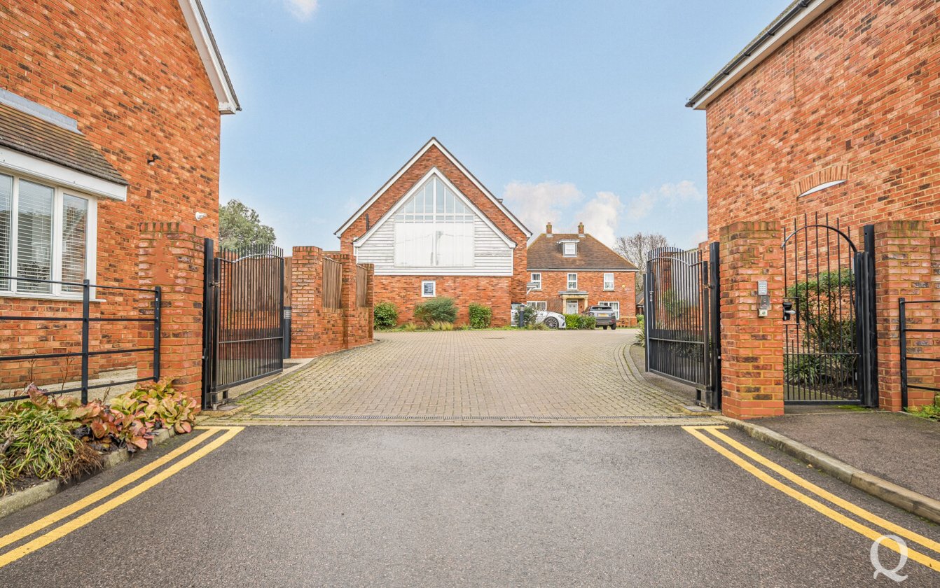 Blaxland Grange, Newington, Sittingbourne, Kent, ME9, 7828, image-23 - Quealy & Co