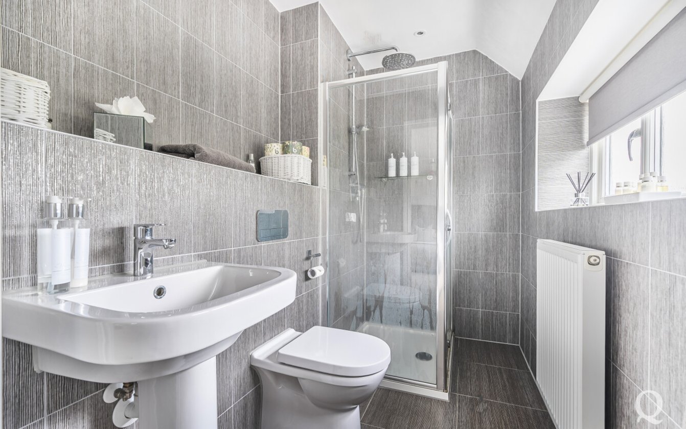 Blaxland Grange, Newington, Sittingbourne, Kent, ME9, 7828, image-11 - Quealy & Co