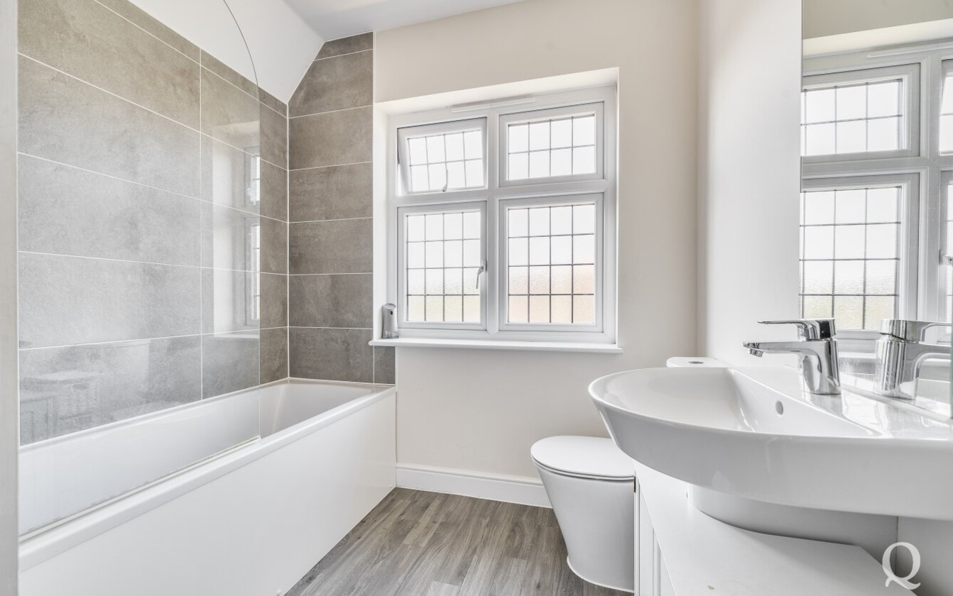 Cambria Crescent, Sittingbourne, Kent, ME10, 7908, image-3 - Quealy & Co