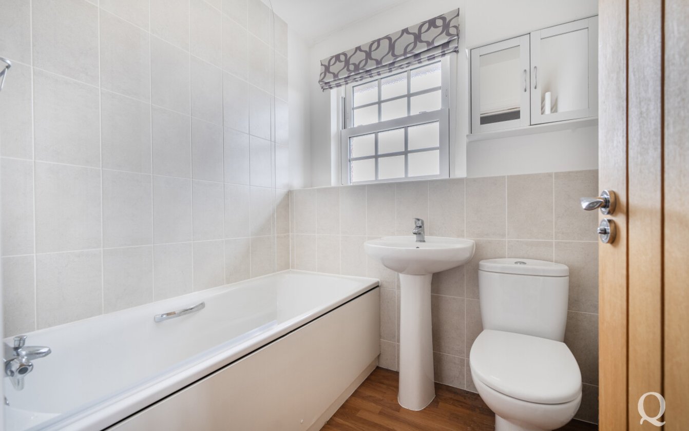 Beacon Avenue, Kings Hill, West Malling, Kent, ME19, 7921, image-9 - Quealy & Co